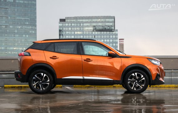 Peugeot 2008 1.2 PureTech Allure Pack / 96kW / M6 / ZÁRUKA / AJ NA SPLÁTKY / PROTIÚČET 2021 oranžová