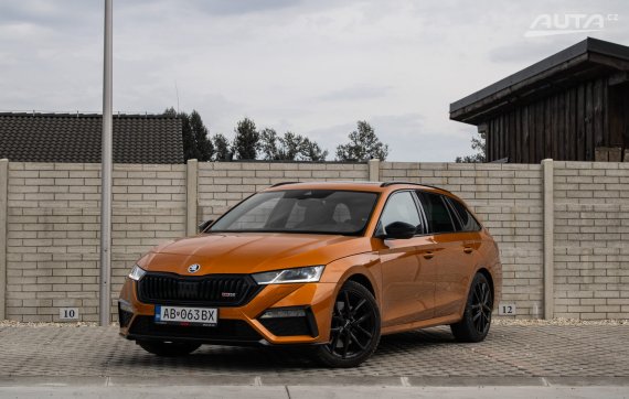 Škoda Octavia Combi 2.0 TSI RS DSG, 180kW (2023) / AJ NA SPLÁTKY / PROTIÚČET / 2023 - hlavní pohled