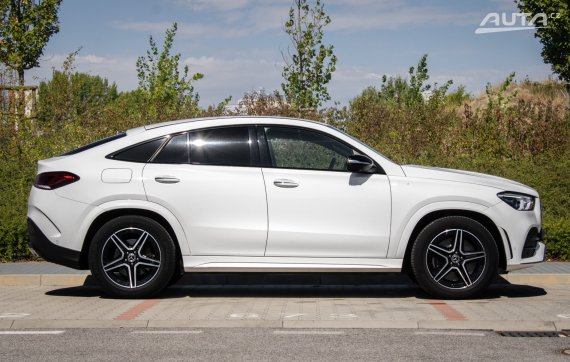 Mercedes-Benz GLE Kupé 350 d 4MATIC AMG Line A/T, 200 kW, A9 / AJ NA SPLÁTKY / PROTIÚČET / 2021 bílá