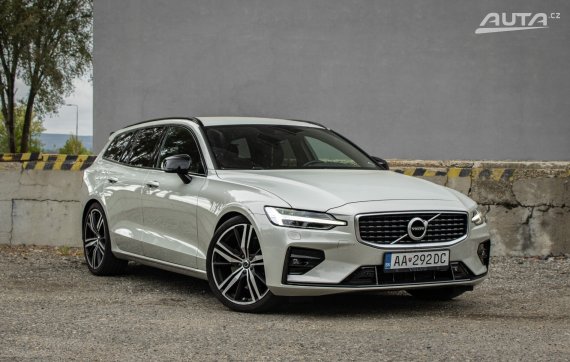 Volvo V60 T6 R-Design AWD A/T, 228 kW, A8 / AJ NA SPLÁTKY / PROTIÚČET / 2020 stříbrná metalíza
