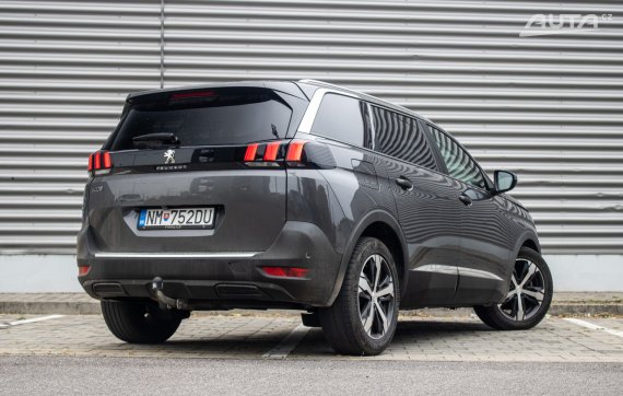 Peugeot 5008 1.6 PureTech A/T, 133kW (2019) / AJ NA SPLÁTKY / PROTIÚČET / 2019 šedá