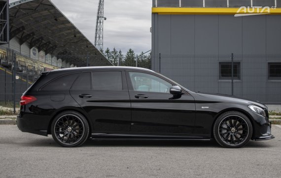 Mercedes-Benz C trieda Kombi C43 AMG 4Matic / 270kW / A9 / ZÁRUKA / AJ NA SPLÁTKY / PROTIÚČET 2017 černá