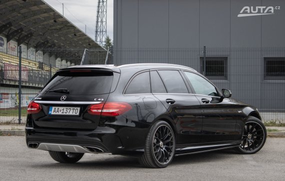 Mercedes-Benz C trieda Kombi C43 AMG 4Matic / 270kW / A9 / ZÁRUKA / AJ NA SPLÁTKY / PROTIÚČET 2017 černá