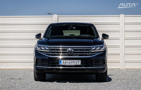 Volkswagen Touareg 3.0 V6 TDI Elegance 4Motion A/T, 170 kW, A8 / AJ NA SPLÁTKY / PROTIÚČET / 2024 černá