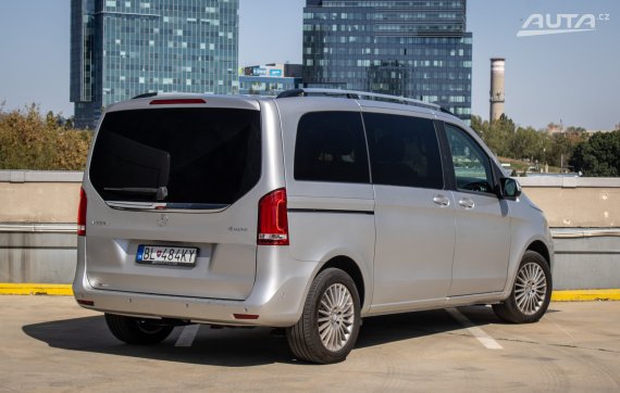 Mercedes-Benz V trieda V220 d kompakt 4MATIC A/T, 120 kW, A7, 5d., 8 miest / AJ NA SPLÁTKY / PR 2015 stříbrná metalíza