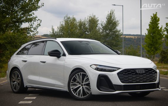 Zánovné Audi A5 Avant 2.0 40 TDI S LINE 2025 bílá