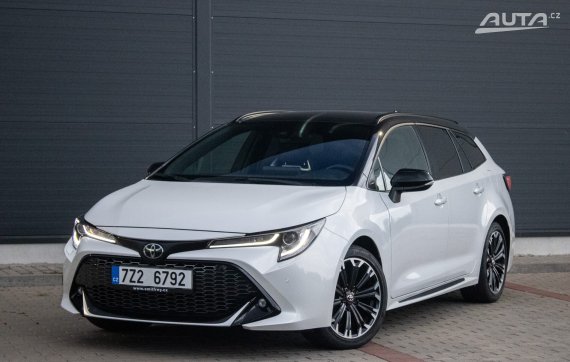 Toyota Corolla 1.8 hybrid e-CVT 2023