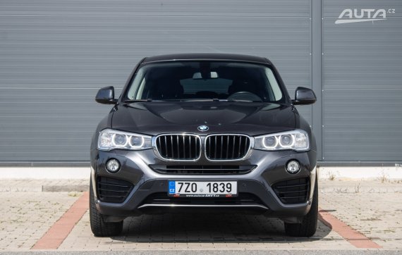 BMW X4 xDrive20d, 140kW (2017) 2017 šedá