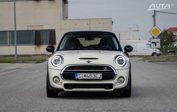 Mini Cooper S 2.0, 141kW, M6 / AJ NA SPLÁTKY / PROTIÚČET / 2018 bílá
