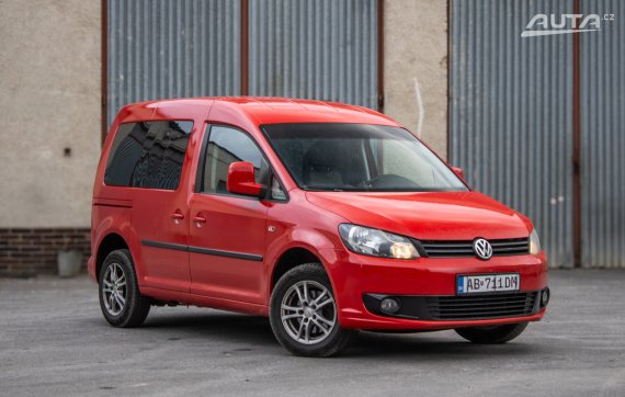 Volkswagen Caddy Life 1.6 TDI 2011 červená
