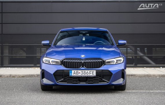BMW Rad 3 320d mHEV xDrive A/T, 140kW (2024) / AJ NA SPLÁTKY / PROTIÚČET / 2024 modrá