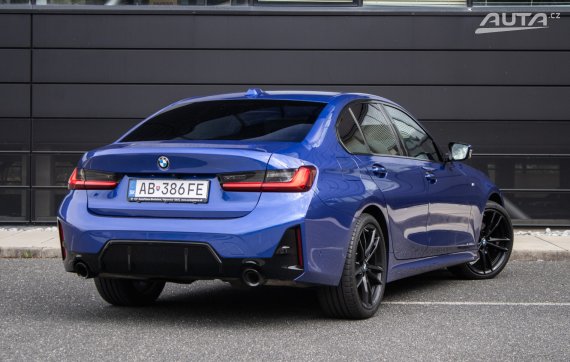 BMW Rad 3 320d mHEV xDrive A/T, 140kW (2024) / AJ NA SPLÁTKY / PROTIÚČET / 2024 modrá