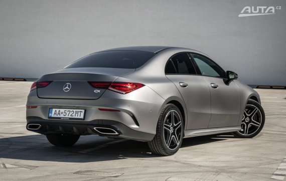 Mercedes-Benz CLA Kupé 220 d 4MATIC AMG line A/T, 140 kW, A8 / AJ NA SPLÁTKY / PROTIÚČET / 2022 šedá