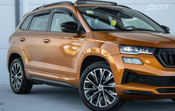 Škoda Karoq 1.5 TSI ACT EVO Sportline DSG, 110 kW, A7 / AJ NA SPLÁTKY / PROTIÚČET / 2023 oranžová