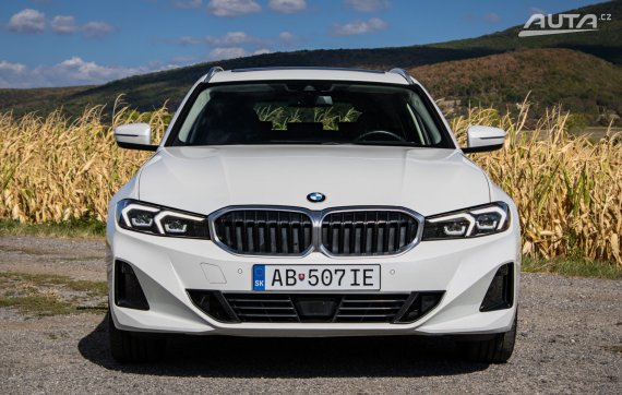 BMW Rad 3 Touring 320d mHEV xDrive Luxury line, 140 kW, A8 / AJ NA SPLÁTKY / PROTIÚČET / 2023 bílá