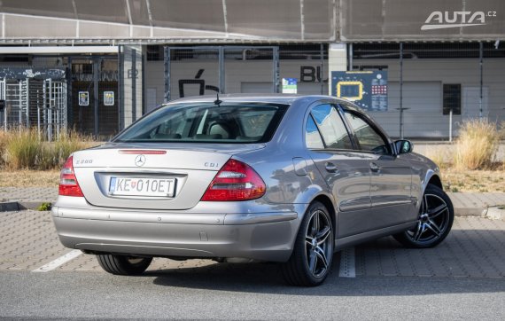 Mercedes-Benz E trieda Sedan 280 CDI Classic A/T, 140kW (2006) / AJ NA SPLÁTKY / PROTIÚČET / 2006 stříbrná metalíza