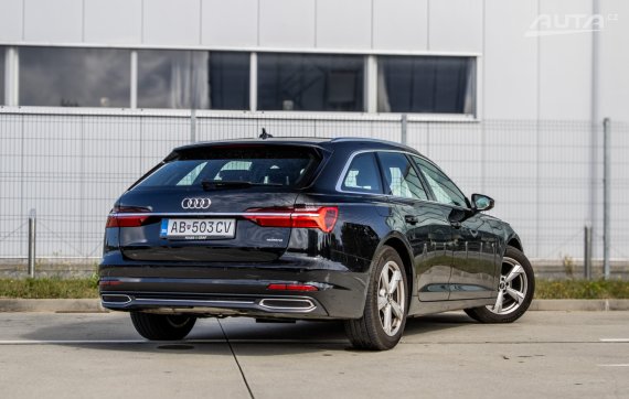 Audi A6 Avant 2023 Quattro 150kW AT/7 / AJ NA SPLÁTKY / PROTIÚČET 2023 černá