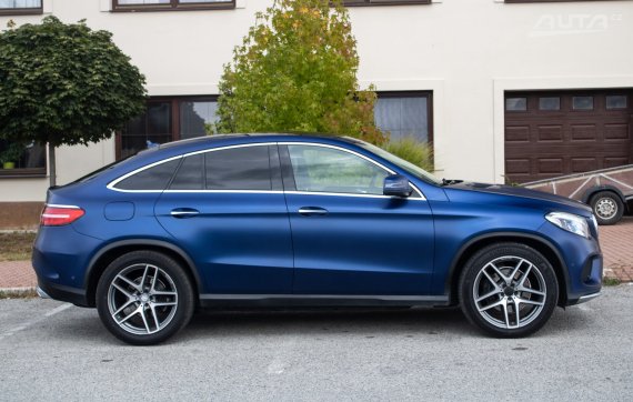 Mercedes-Benz GLE SUV 350d 4Matic / 190kW / A9 / ZÁRUKA / AJ NA SPLÁTKY / PROTIÚČET 2017 modrá