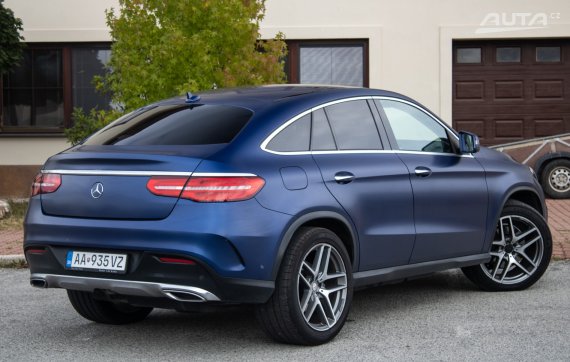Mercedes-Benz GLE SUV 350d 4Matic / 190kW / A9 / ZÁRUKA / AJ NA SPLÁTKY / PROTIÚČET 2017 modrá