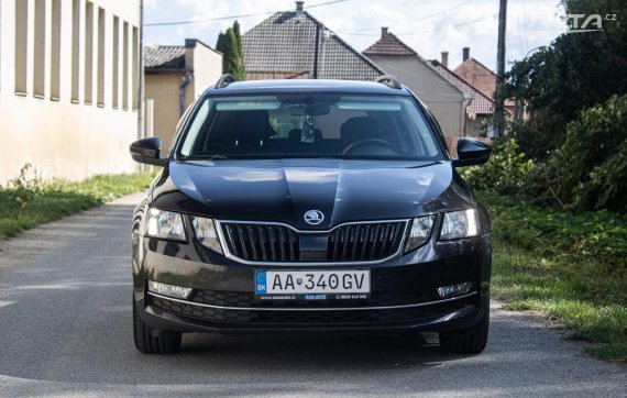 Škoda Octavia Combi 1.6 TDI 85kW (2020) / AJ NA SPLÁTKY / PROTIÚČET / 2020 černá