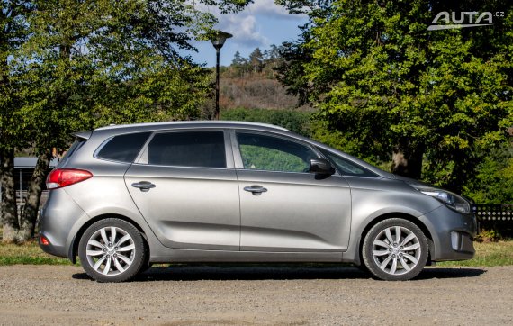 Kia Carens 1.7 CRDi / 104kW / M6 / ZÁRUKA / AJ NA SPLÁTKY / PROTIÚČET 2016 šedá
