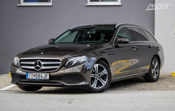 Mercedes-Benz E trieda Kombi 200 d RWD 110kW AT/9 / AJ NA SPLÁTKY / PROTIÚČET 2017 - hlavní pohled