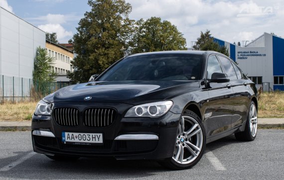 BMW Rad 7 740d xDrive A/T, 230kW (2014) / AJ NA SPLÁTKY / PROTIÚČET / 2014 - hlavní pohled