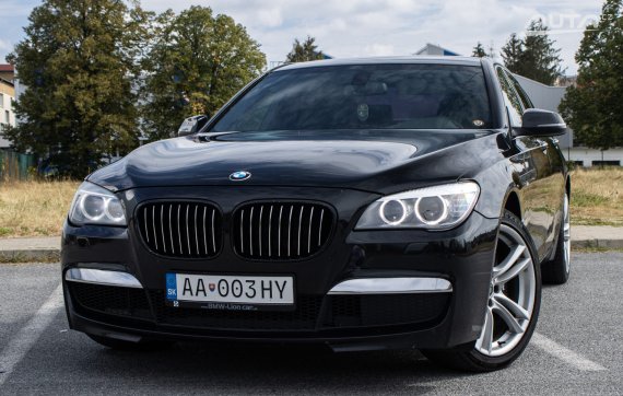 BMW Rad 7 740d xDrive A/T, 230kW (2014) / AJ NA SPLÁTKY / PROTIÚČET / 2014 černá