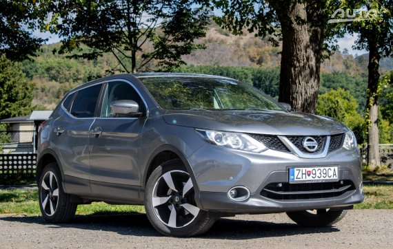 Nissan Qashqai DIG-T 160 / 120kW / M6 / ZÁRUKA / AJ NA SPLÁTKY / PROTIÚČET 2017 šedá