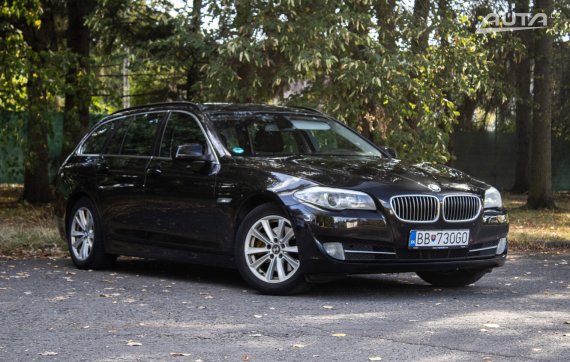 BMW Rad 5 Touring 520d A/T, 135kW (2011) / AJ NA SPLÁTKY / PROTIÚČET / 2011 černá