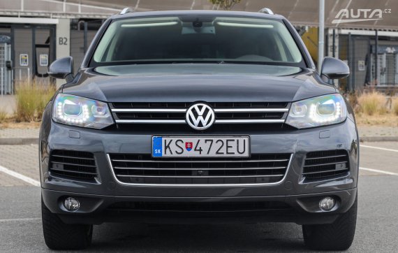 Volkswagen Touareg 3.0 V6 TDI BMT 4x4 A/T, 180kW (2013) / AJ NA SPLÁTKY / PROTIÚČET / 2013 šedá