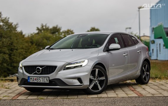 Volvo V40 D2 2.0L 120k R-Design, 88 kW, M6, 5d. / AJ NA SPLÁTKY / PROTIÚČET /