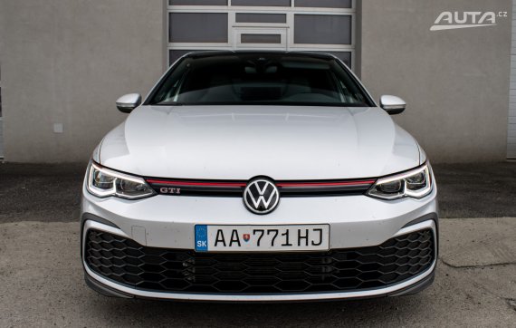 Volkswagen Golf 2.0 TSI GTI DSG / 180kW / A7 / ZÁRUKA / AJ NA SPLÁTKY / PROTIÚČET 2021 stříbrná metalíza