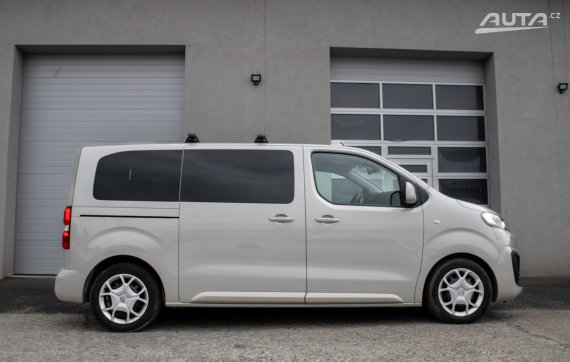 Citroën Spacetourer 2.0 BlueHDi S&amp;S / 130kW / A6 / ZÁRUKA / AJ NA SPLÁTKY / PROTIÚČET 2017 šedá