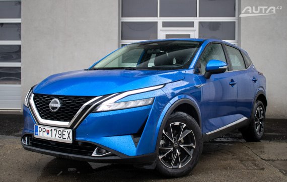 Nissan Qashqai 1.3 DIG-T / 103kW / M6 / ZÁRUKA / AJ NA SPLÁTKY / PROTIÚČET 2024 - hlavní pohled