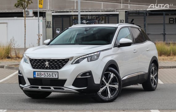 Peugeot 3008 1.6 BlueHDi A/T, 88kW (2017) / AJ NA SPLÁTKY / PROTIÚČET / 2017 - hlavní pohled