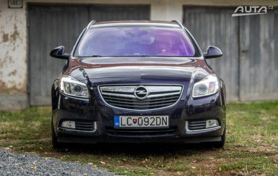 Opel Insignia ST 2.0 CDTI 2012 143kW AT/6 / AJ NA SPLÁTKY / PROTIÚČET 2012 modrá