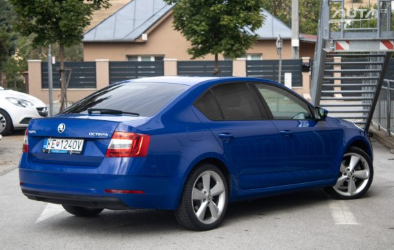 Škoda Octavia 2.0 TSI Ambition DSG / 140kW / A7 / ZÁRUKA / AJ NA SPLÁTKY / PROTIÚČET 2018 modrá
