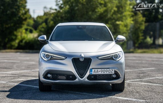 Alfa Romeo Stelvio 2.2 JTD 210k Veloce 4x4 AT/8 154kW / AJ NA SPLÁTKY / PROTIÚČET 2021 šedá