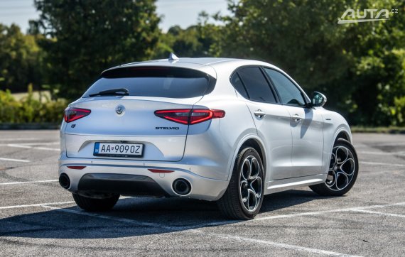 Alfa Romeo Stelvio 2.2 JTD 210k Veloce 4x4 AT/8 154kW / AJ NA SPLÁTKY / PROTIÚČET 2021 šedá
