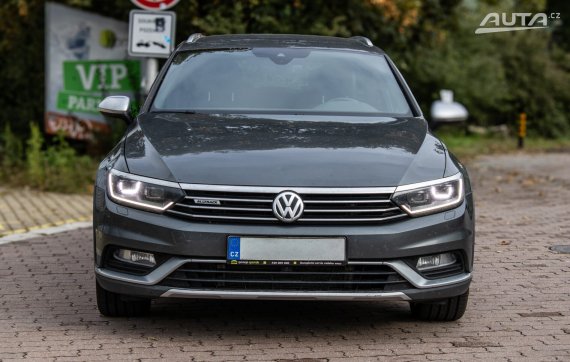 Volkswagen Passat Alltrack 4x4 176kW 2016 šedá