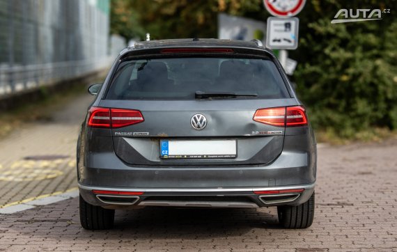 Volkswagen Passat Alltrack 4x4 176kW 2016 šedá