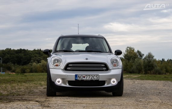 Mini Countryman Cooper D, 82kW (2016) / AJ NA SPLÁTKY / PROTIÚČET / 2016 šedá