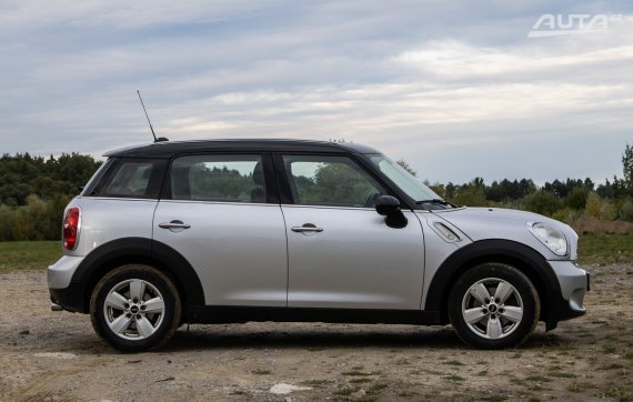 Mini Countryman Cooper D, 82kW (2016) / AJ NA SPLÁTKY / PROTIÚČET / 2016 šedá