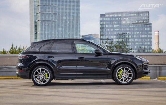 Porsche Cayenne E-Hybrid Tiptronic, plug-in hybrid 2019 černá