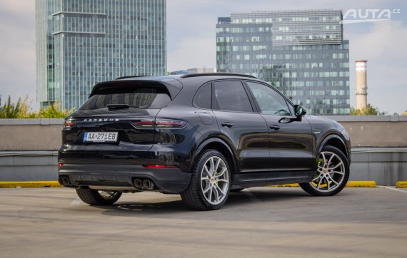 Porsche Cayenne E-Hybrid Tiptronic, plug-in hybrid 2019 černá