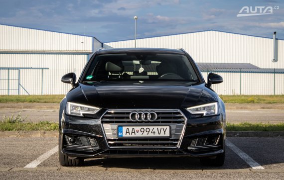Audi A4 Avant 2.0 TDI S line S tronic, 110kW, A7 / AJ NA SPLÁTKY / PROTIÚČET / 2017 černá