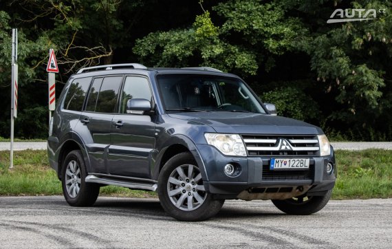 Mitsubishi Pajero 3.2 DI-D 4x4 A/T, 147kW (2010) / AJ NA SPLÁTKY / PROTIÚČET / 2010 šedá