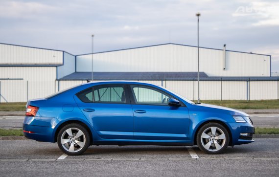 Škoda Octavia 1.6 TDI 85kW MT/5 2019 / AJ NA SPLÁTKY / PROTIÚČET 2019 modrá