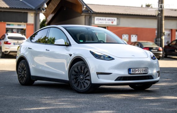 Tesla Model Y Long Range Dual motor 378kW 4x4 / AJ NA SPLÁTKY / PROTIÚČET 2023 bílá